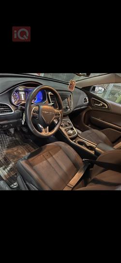 Chrysler 200